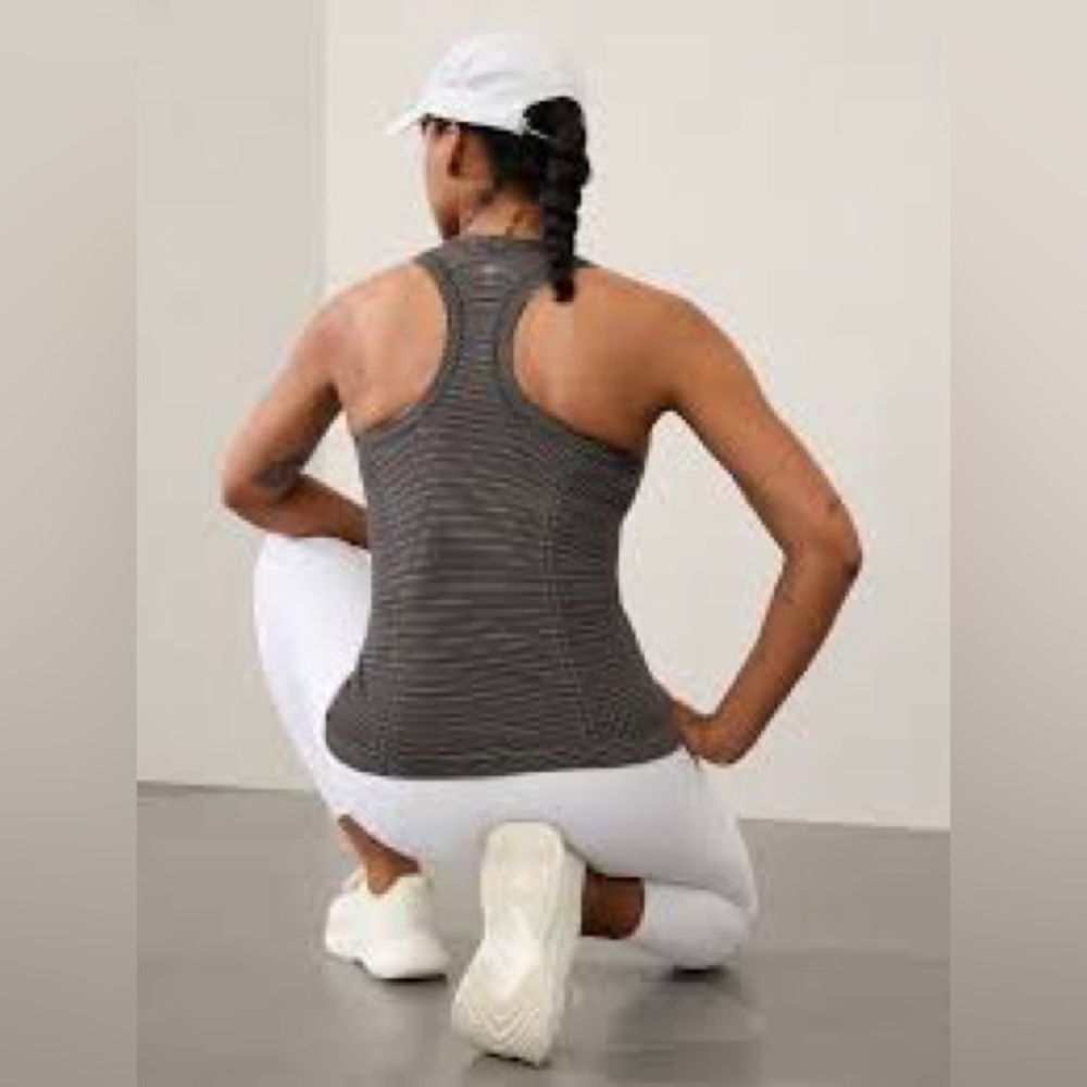Athleta MOMENTUM SEAMLESS TANK size S NWT in packaging